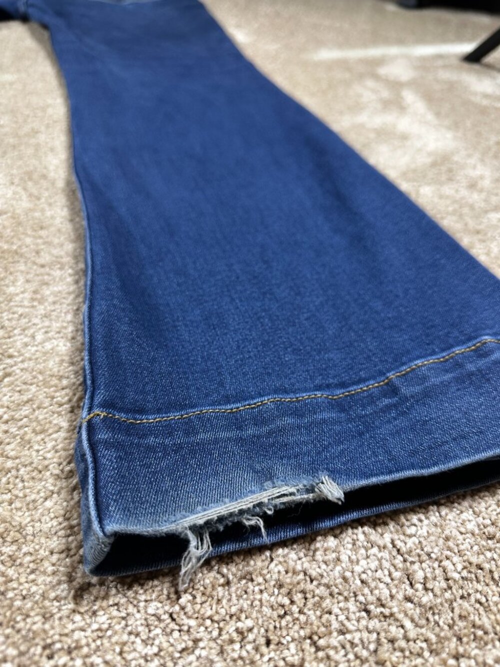 Driftwood Wyatt High Rise Button Fly Flare Jeans Size 32 Dark Wash - Picture 5 of 10